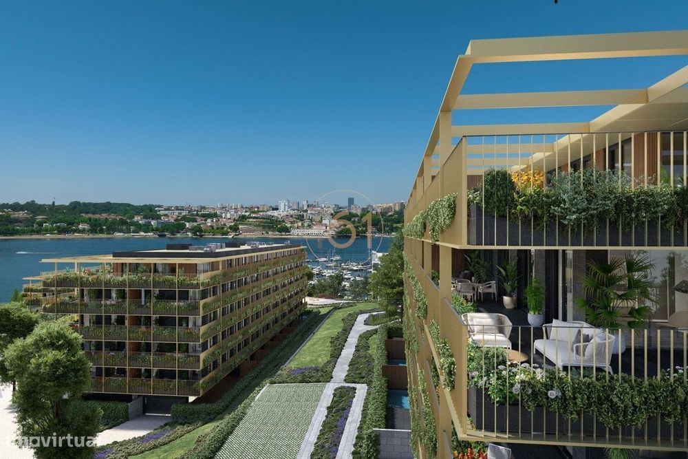 T3 com 136m2  de área útil com varanda / terraço de 22 m2
