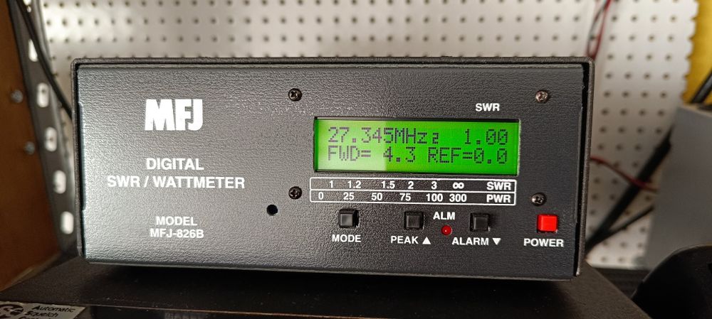Medidor MFJ 826 B