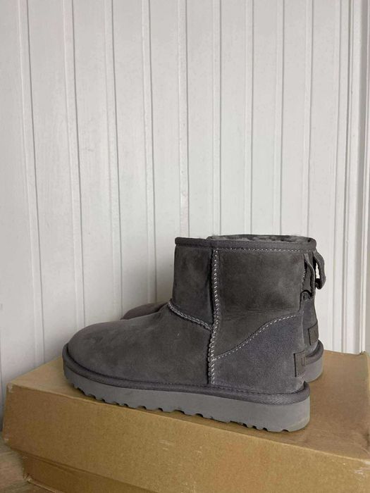 Używane buty damskie UGG Classic Mini szare org 37