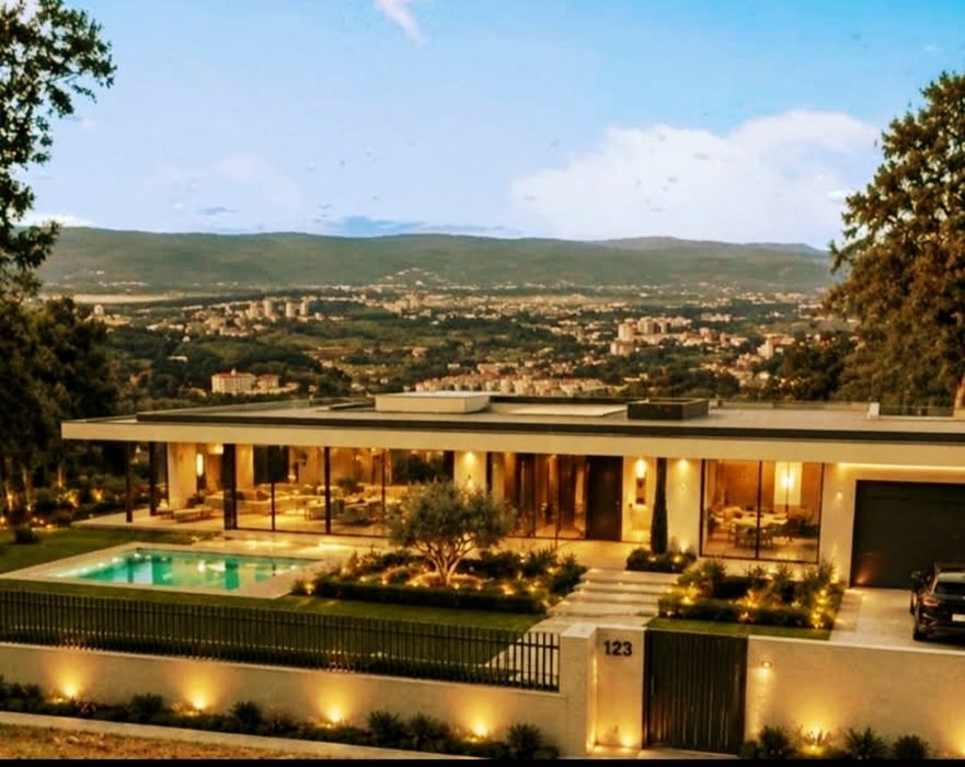 Vendo terreno  urbano para construção de moradia individual ,2 geminadas em PH, ou 3 em Banda em PH , Turiz Vila Verde Braga , exeles vistas P. Braga