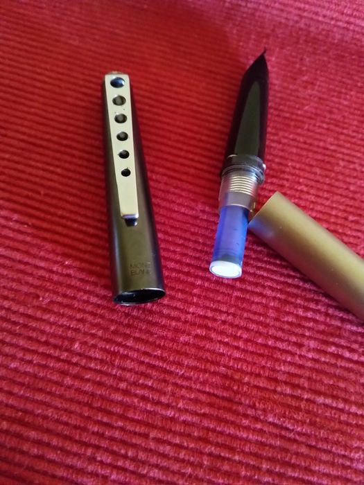 Caneta tinta permanente Mont Blanc, modelo Carrera ano,s 70.