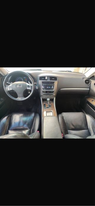 Lexus is250 awd (2012)