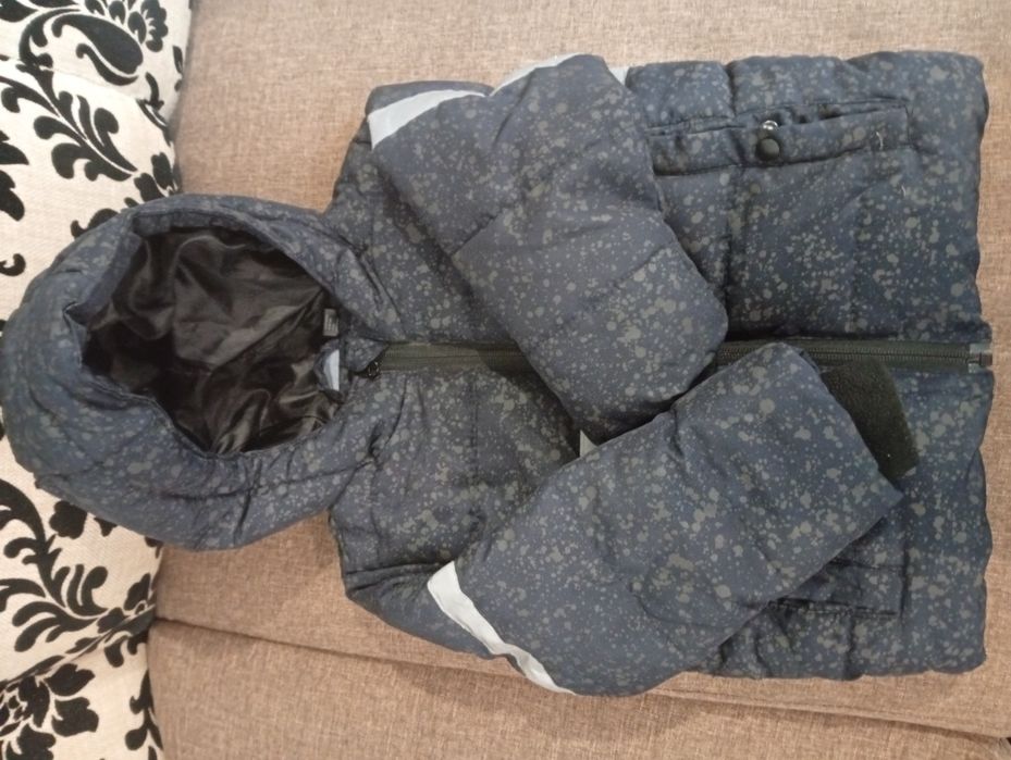 Продам дитячу курточку