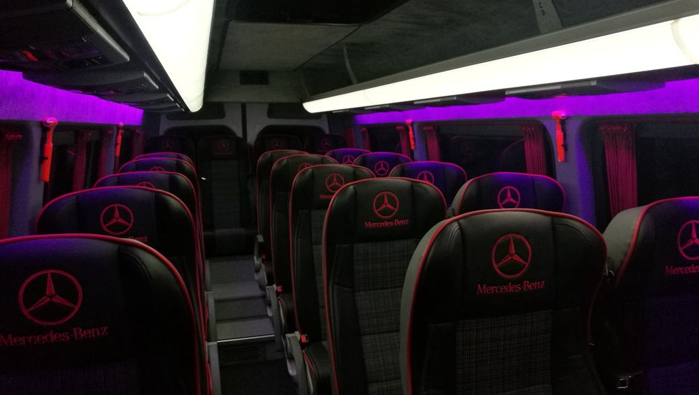 Przewóz osób, wynajem busa, usługi przewozowe, przewozy pracownicze