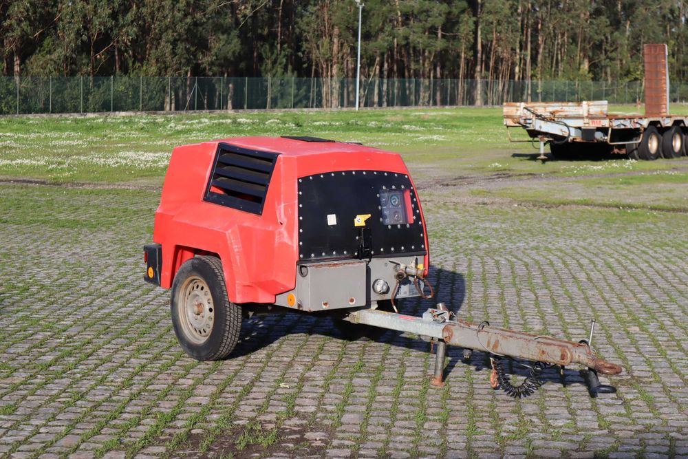 Kaeser M20 2014 Compressor de Ar Rebocável