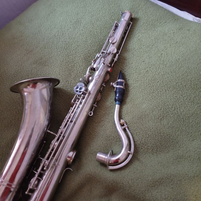 Продам саксафон з кейсом
