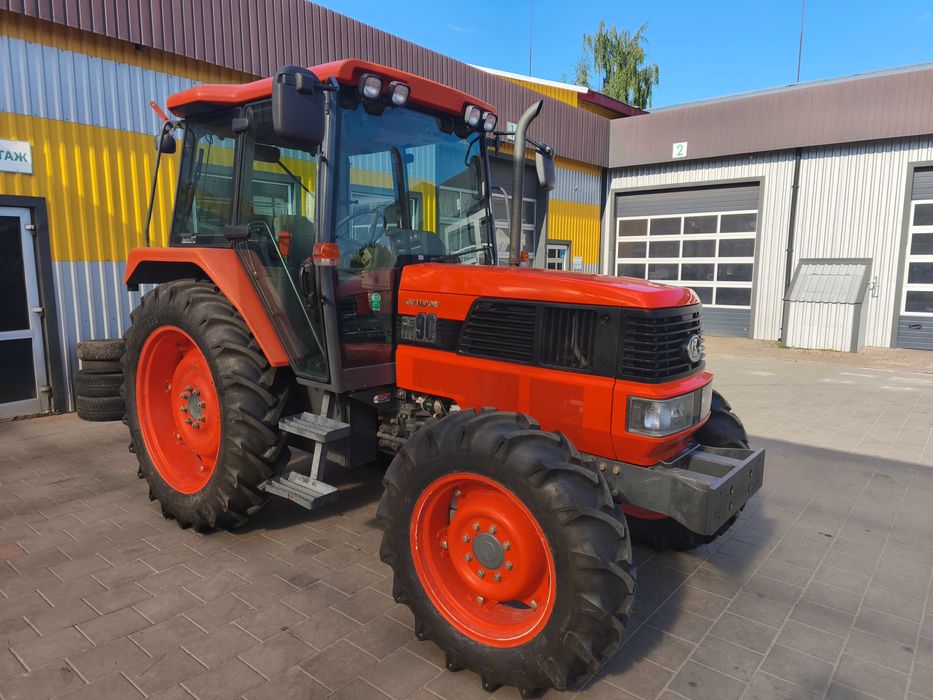 Японський трактор Кубота Kubota M-90
