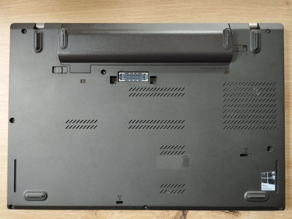 Игровой Lenovo T460p i5-6300HQ/ 8gb DDR4/GeForce 940mx/HDD 500gb
