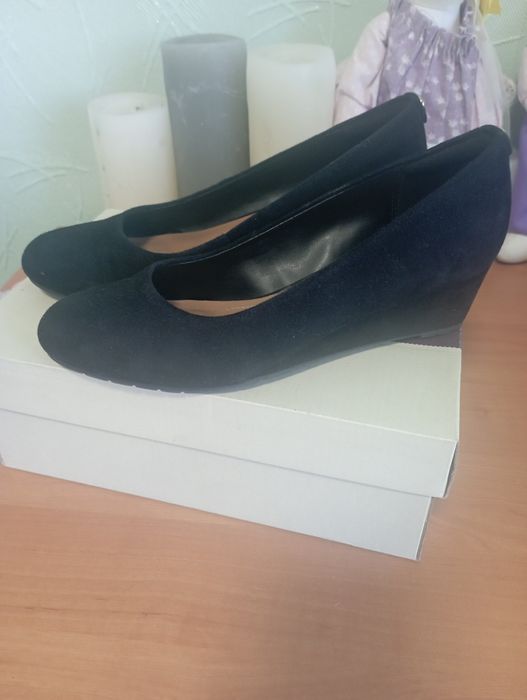 Туфли замшевые Clarks
