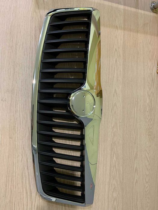 Решітка Радіатора Skoda Octavia A5