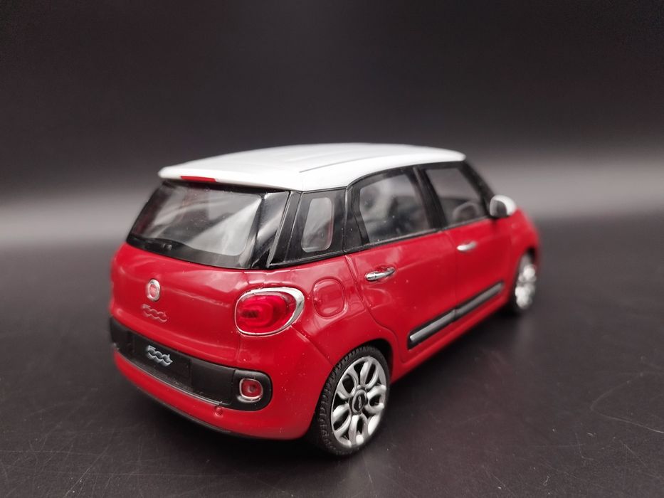 1:24 Welly 2013 Fiat 500L model No Box