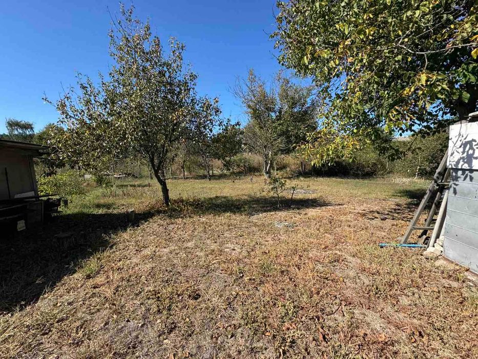 Продам дачу в с.Благодатне поруч з лісом та виходом до річки