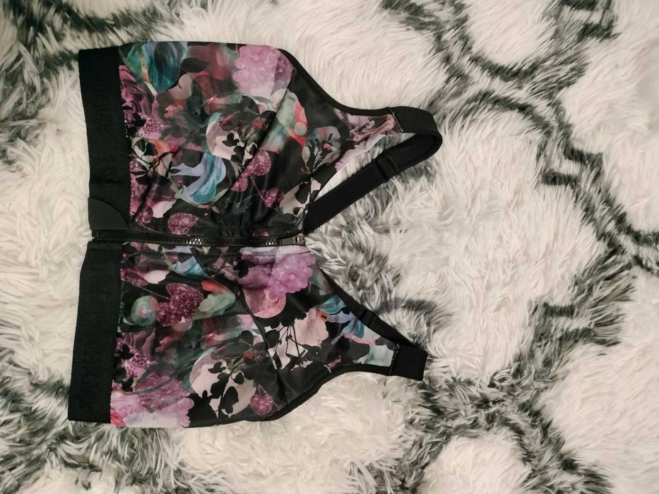 Продам бюстгальтер для спорту