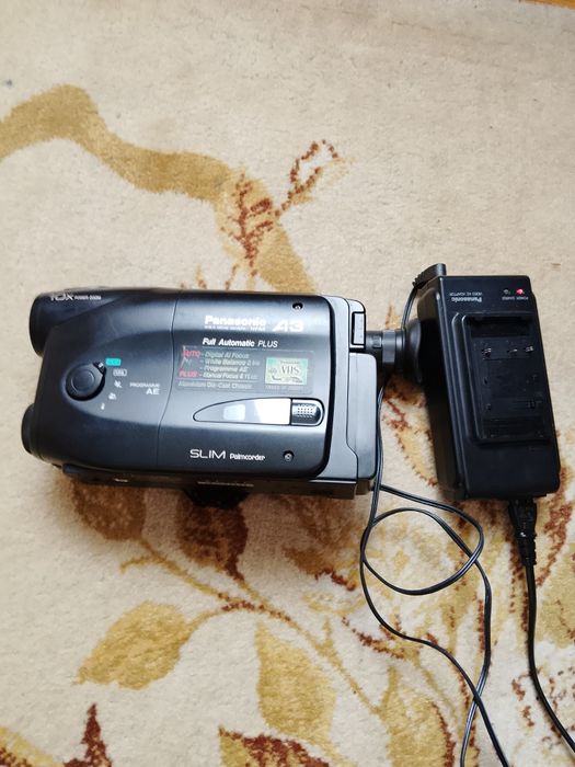 Відео камера Panasonic nv -a3e slim palm corder