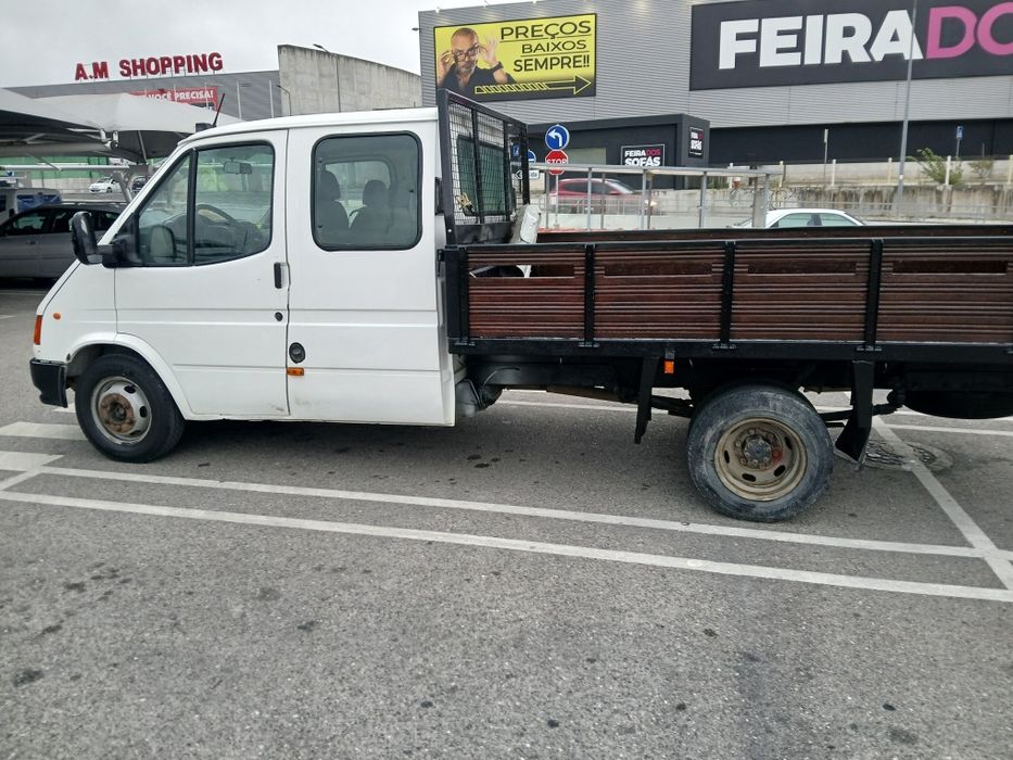 Ford transit 7 lugares e caixa de carga
