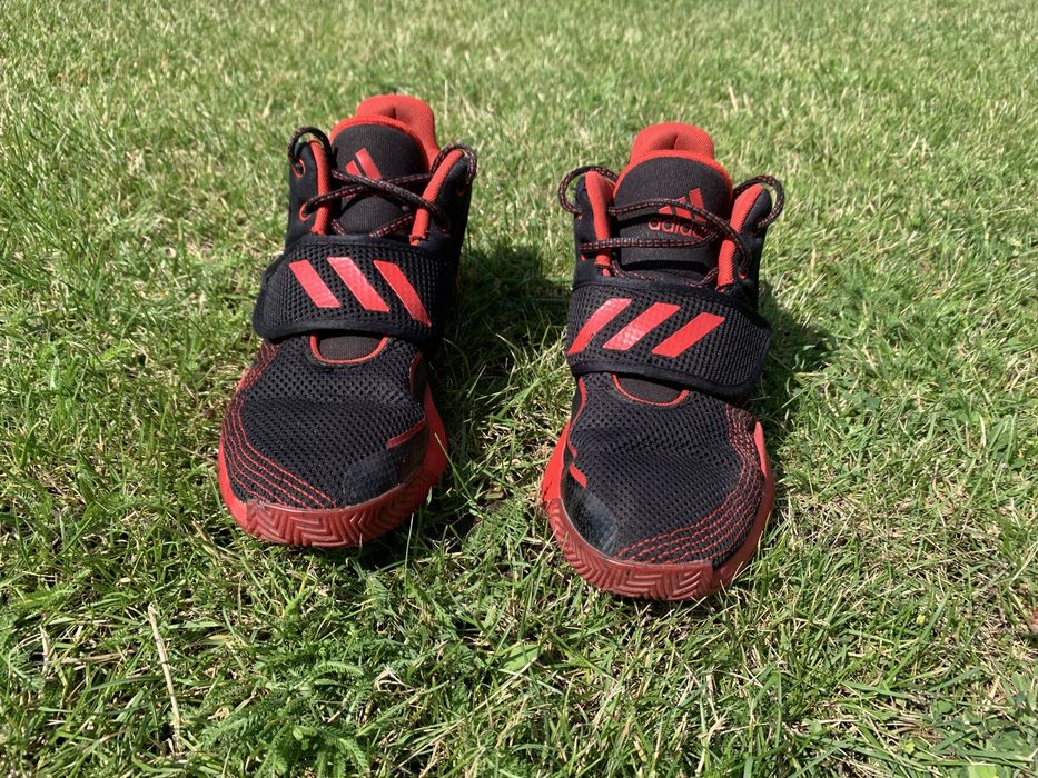 Баскетбольні кросівки adidas deep threat primeblue