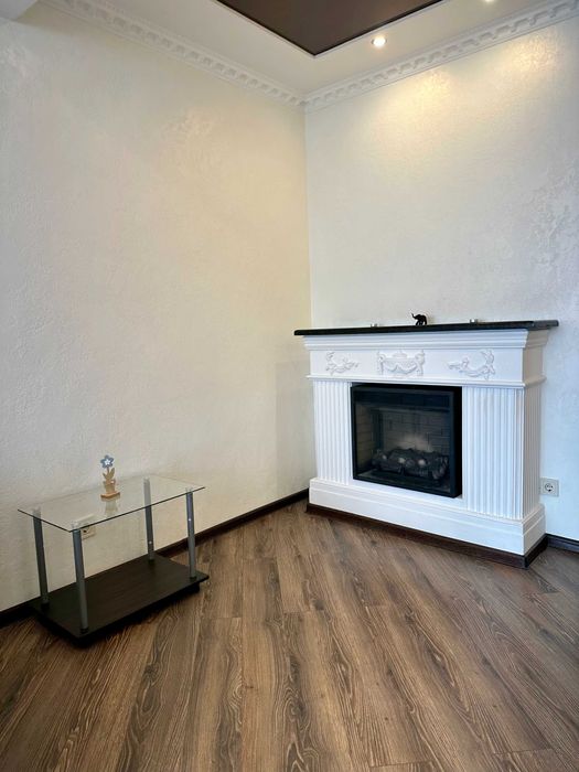 Оренда ПРОСТОРОЇ ДВО(ТРИ)КІМНАТНОЇ квартири вул. Руська 219Е