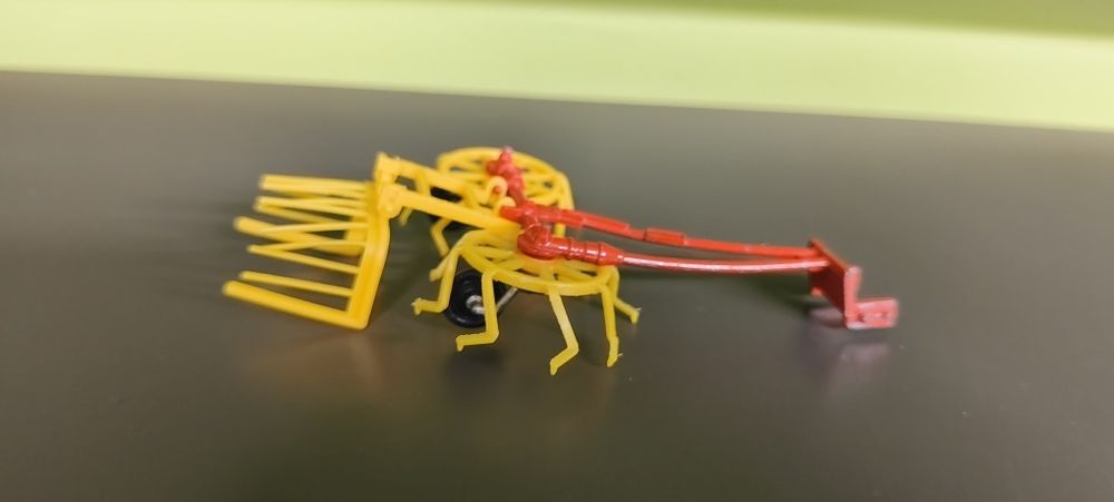 Britains zgrabiarka jak siku 1 32