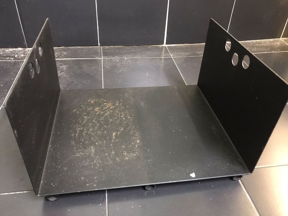 Stojak na drewno do kominka