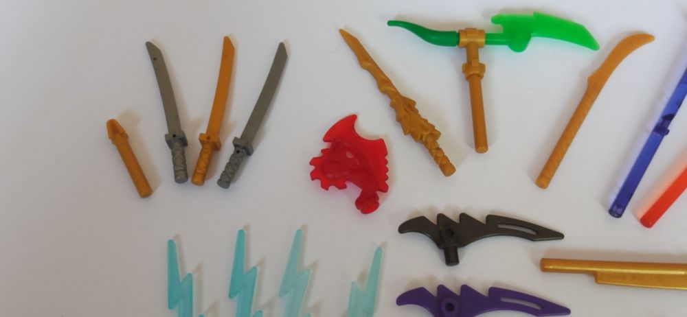 LEGO Ninjago elementy, broń