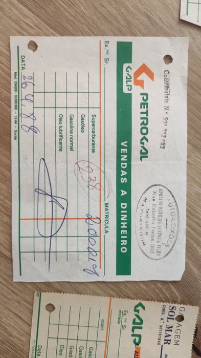 Faturas de abastecimento de combustível antigas