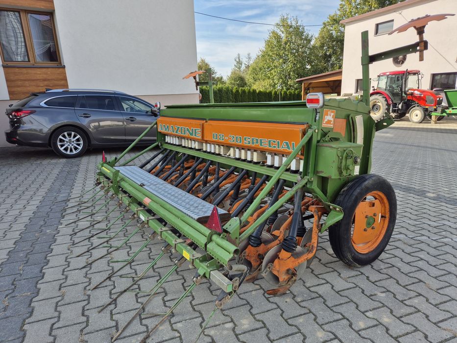 Siewnik zbożowy Amazone D8 3m Special  talerzowy