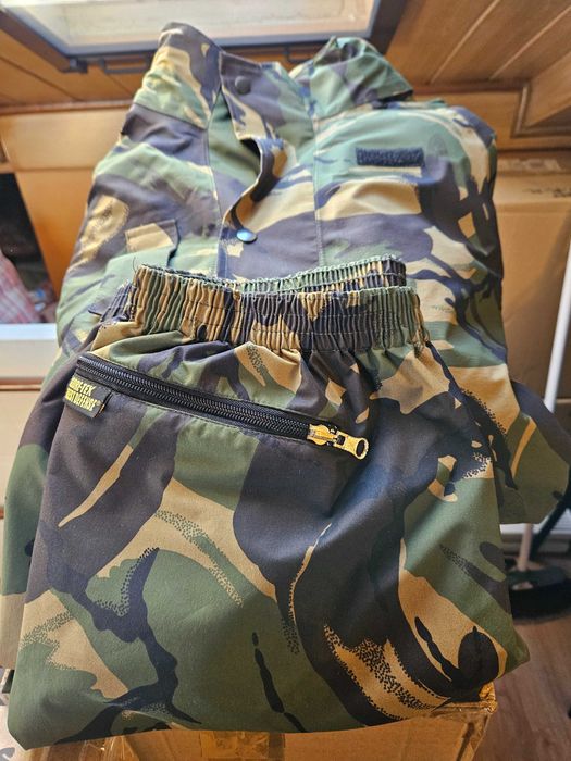 Fato camuflado completo ( Gorotex )  - Caça ou Pesca ) !