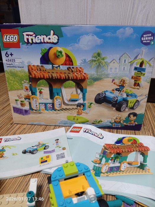 ЛОТ LEGO Friends 3в1: Пляжний кіоск, Мобільна пекарня та Стрільбище.