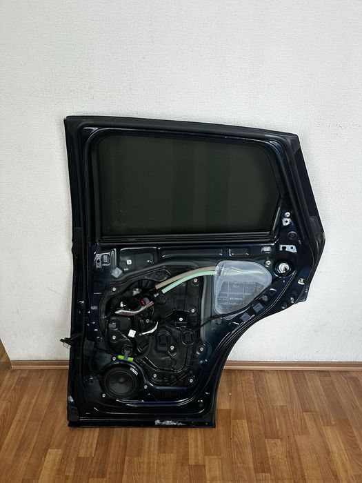 Двері задні права  для Mazda CX-5 2017-2025 оригінал колір 42m