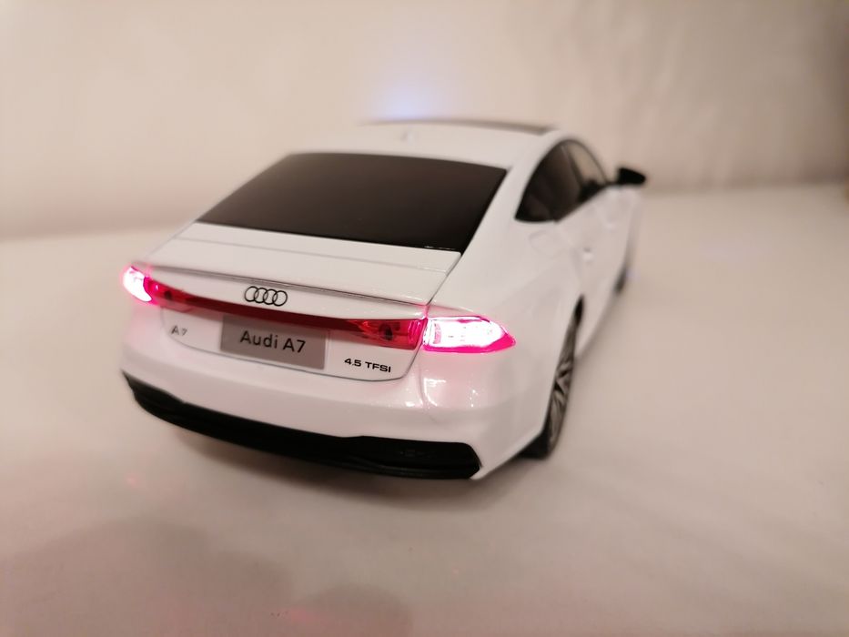 Autko/model Audi A7 skala 1:24, światła dźwięk