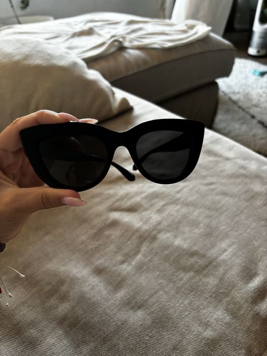 Óculos de sol marca Meller