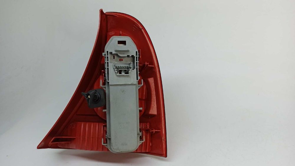 FAROLIM TRASEIRO ESQUERDO RENAULT CLIO II FASE I (B/CBO) 1.2 16V ALIZE