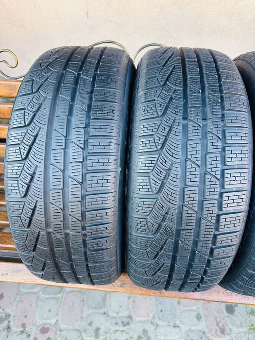Шини зимові 225/55 R17 (97H) Pirelli Sottozero