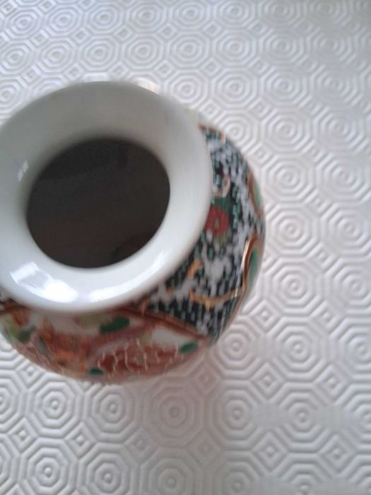Pequeno vaso/pote de cerâmica estilo Satsuma feito na China