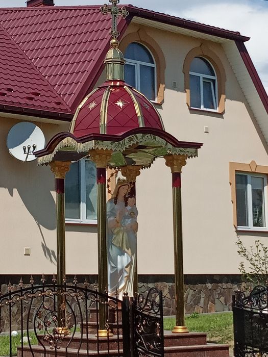 Антена супутникова