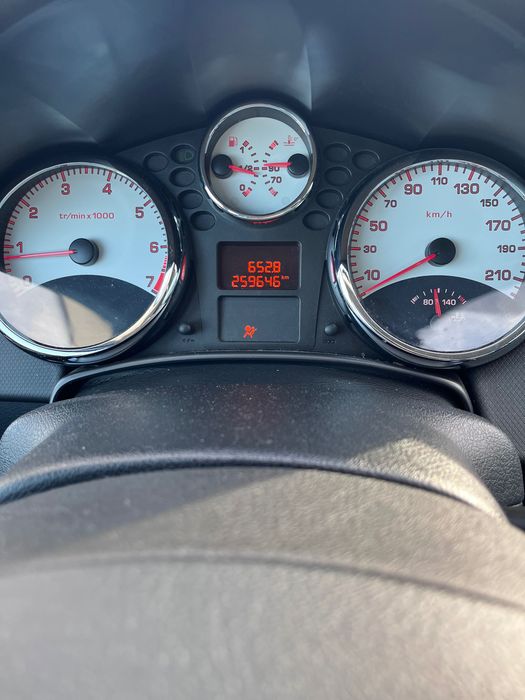 Peugeot 207 1.4 benzyna