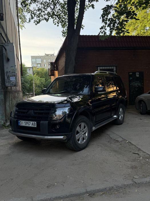 Mitsubishi pajero wagon 4