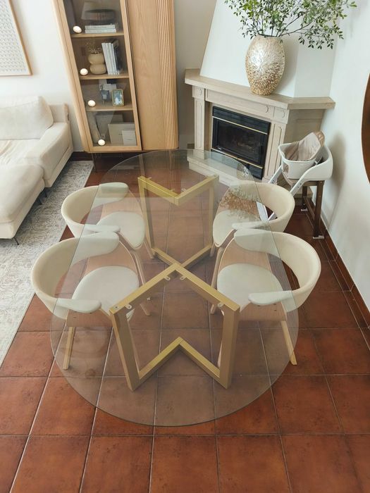 Mesa + 6 cadeiras