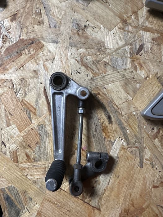 Лапка КПП Suzuki gsr600,400