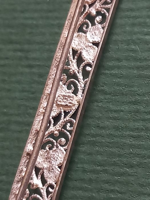 Stara srebrna broszka- filigran