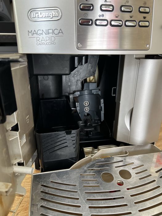 #2194 DeLonghi Magnifica Rapid Cappuccino – automat do kawy