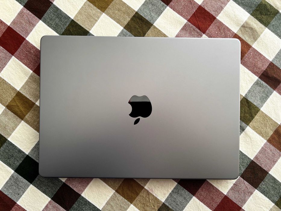 MacBook Pro de 14 polegadas com GARANTIA APPLE 32GB 1TB SSD