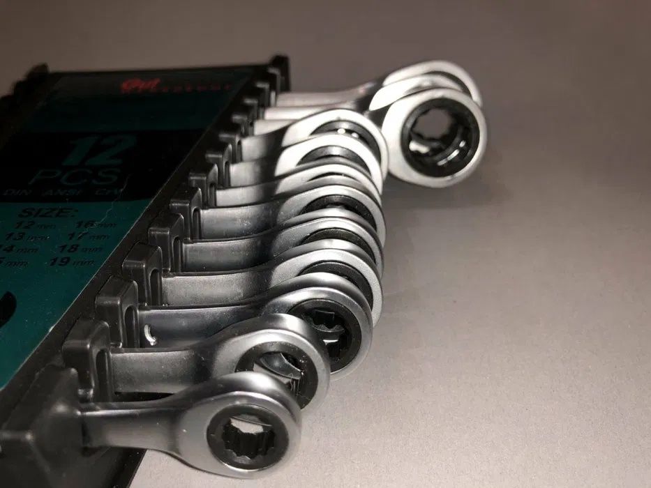 Рожково накидные ключи с трещоткой набор ключей рожковых Gut Meister