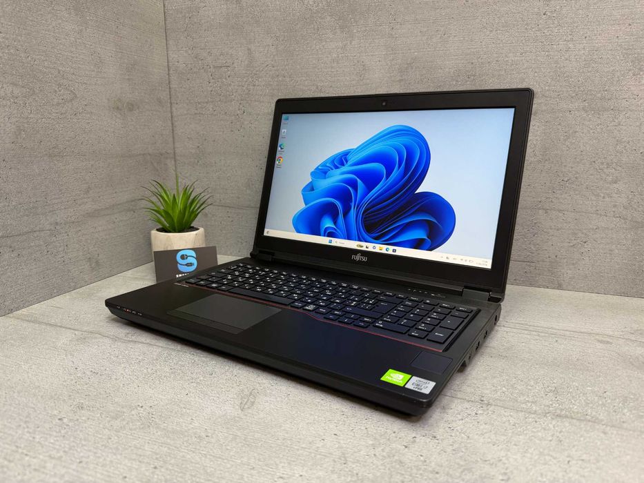 I7-10850H/Потужний ноутбук Fujitsu H7510/512gb ssd/Quadro/16gb ddr4