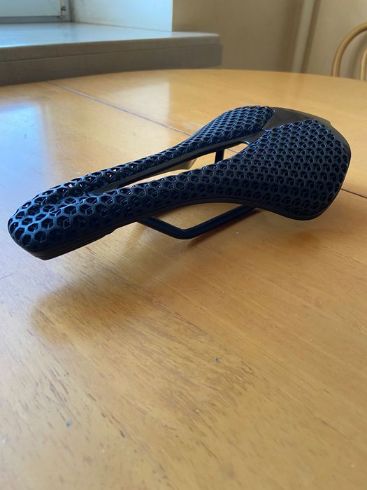 Нейлонове сідло з 3d прінтом