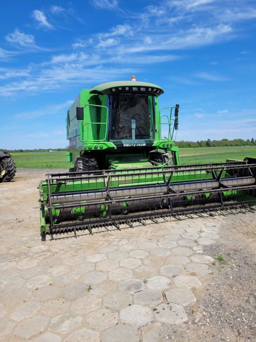 Kombajn zbożowy 5660 HTS