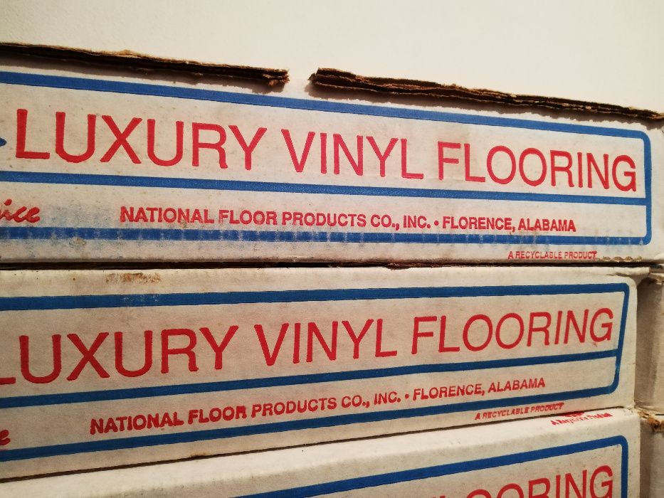 Caixas de chão mosaicos da marca Vinil Nafco