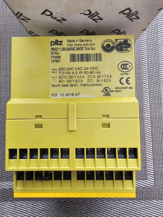 Przekaźnik bezpieczeństwa Pilz PNOZ 11, PZE 7, PZE 5