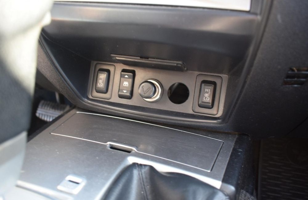 Mitsubishi l200 2.5 DI-D 4wD  Double Cabine intense/Intysle