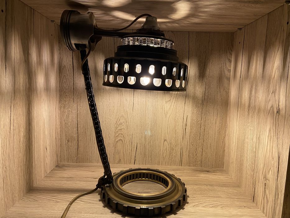 Lampka Industrial Art Metaloplastyka